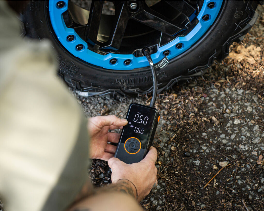 SHARK BP-150 - Električni kompresor na baterijo z zaslonom